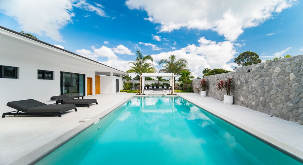 2 – Mo Real Estate villa markia outdoor