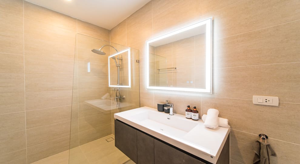 4 – Mo Real Estate villa markia bedroom2